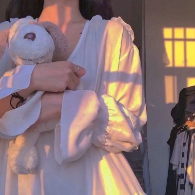 七零小孕妻，被全家团宠